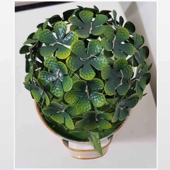 New Solar Home Statue Floral Green & Beige - Picture 7 of 14